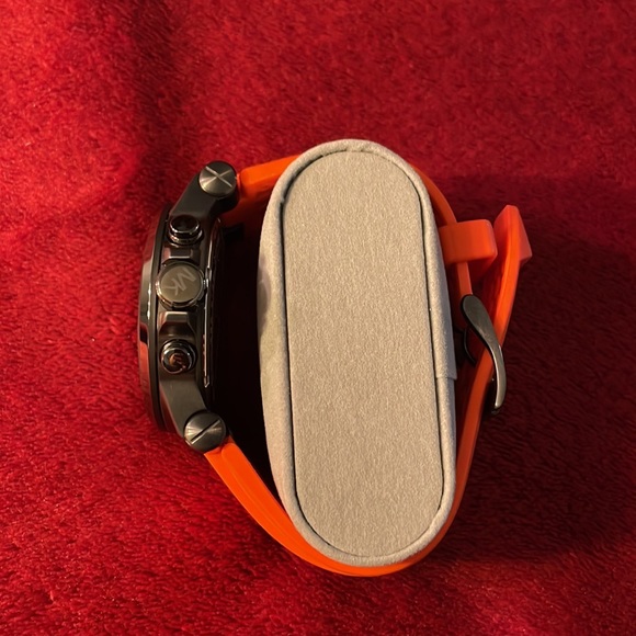 Michael Kors Mens Watch Orange Sports Band - Picture 5 of 6